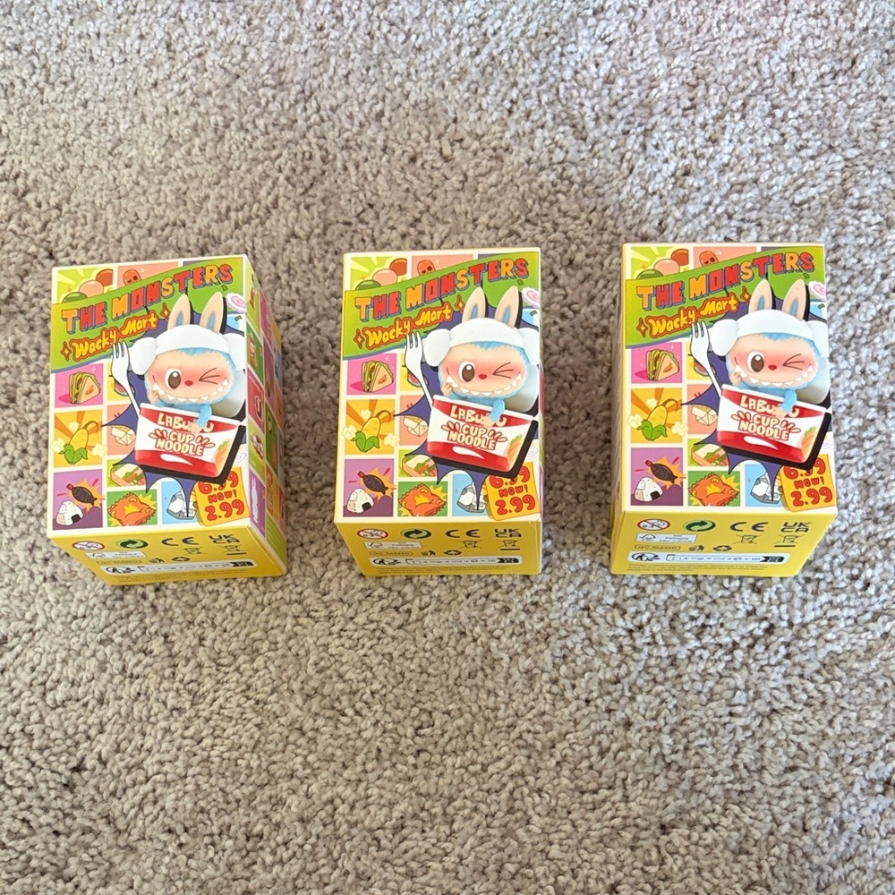Labubu - The Monsters - Wacky Mart Figures 3 pack: Chow Mein - Chips - Onigiri - Picture 6 of 9